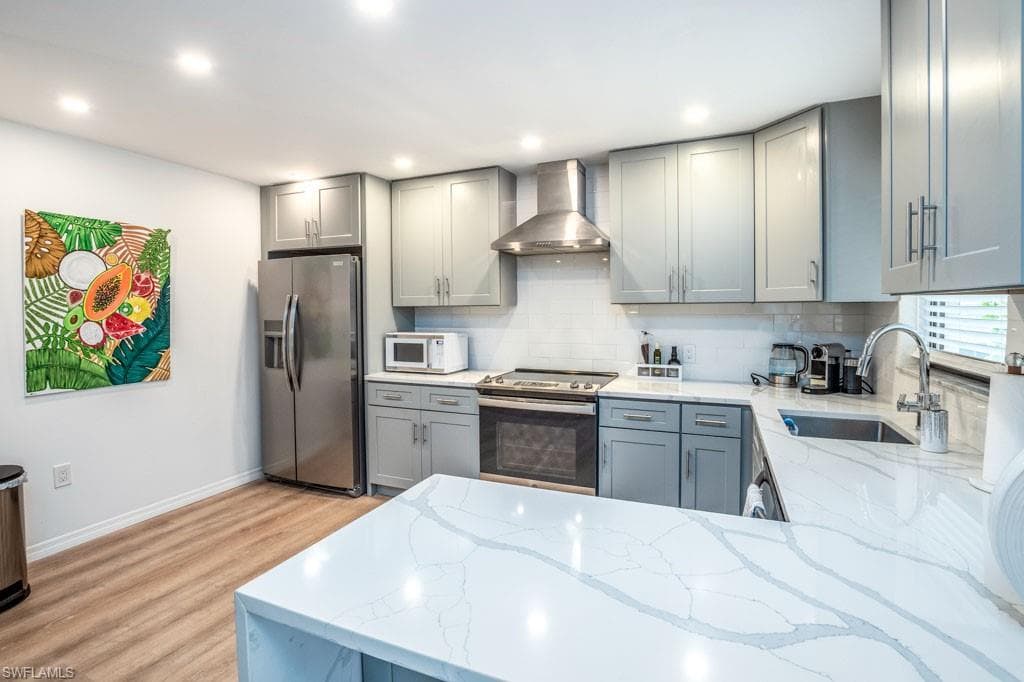 124 Lake Point Ln 2b, Naples, FL 34112-4