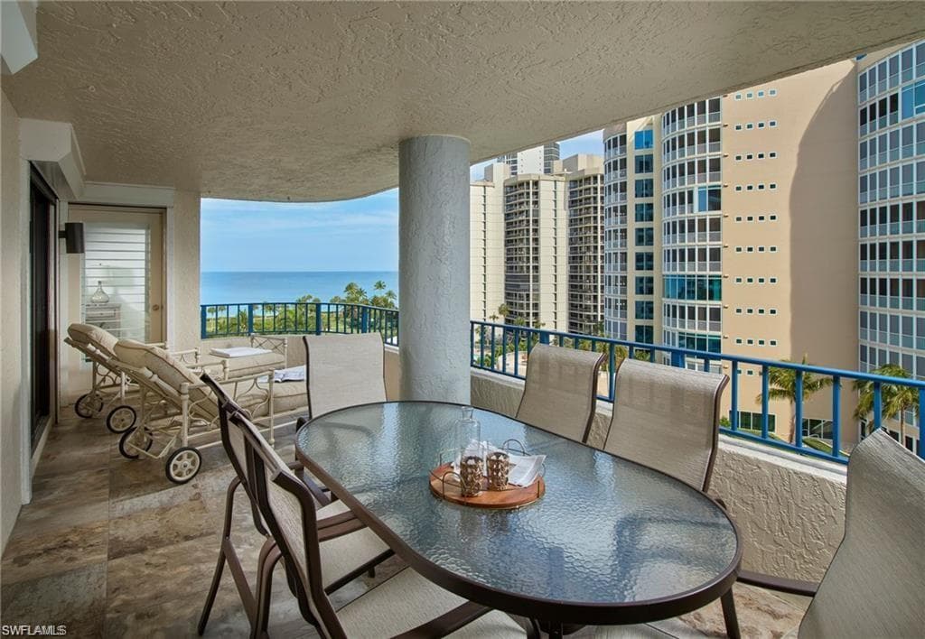 4451 Gulf Shore Blvd N 906, Naples, FL 34103-11