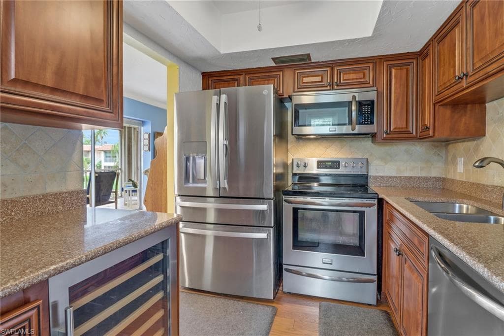 1155 Sandpiper St G2, Naples, FL 34102-14