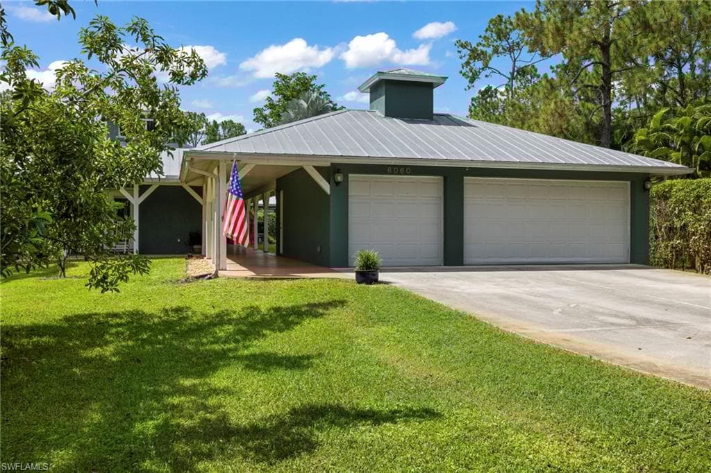 6060 Painted Leaf Ln, Naples, FL 34116-9