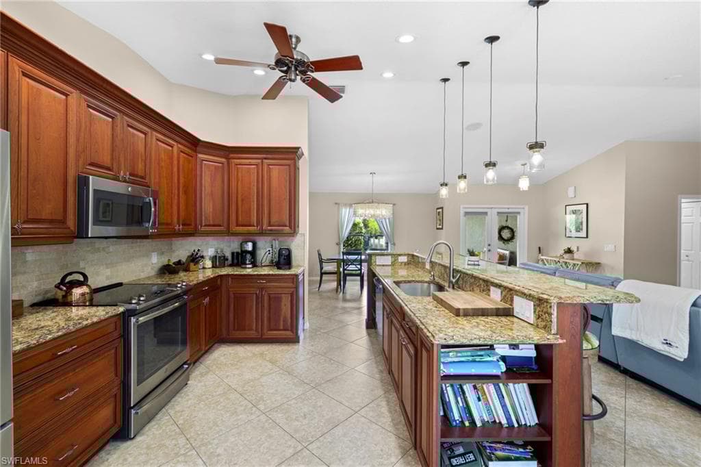 6060 Painted Leaf Ln, Naples, FL 34116-10