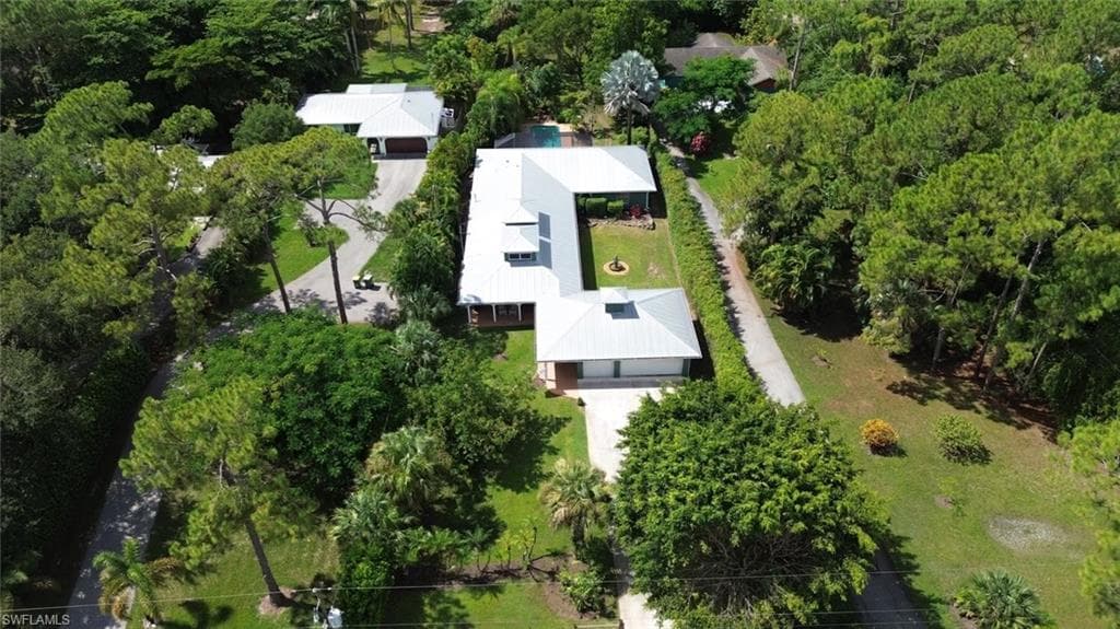 6060 Painted Leaf Ln, Naples, FL 34116-11