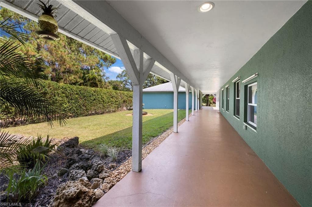 6060 Painted Leaf Ln, Naples, FL 34116-23