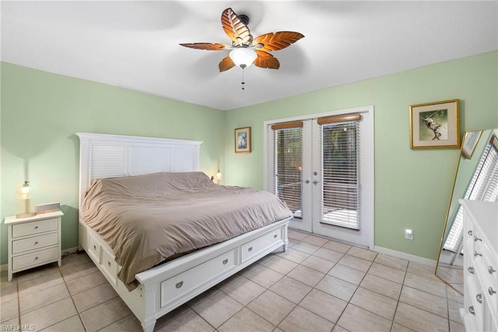 6060 Painted Leaf Ln, Naples, FL 34116-24