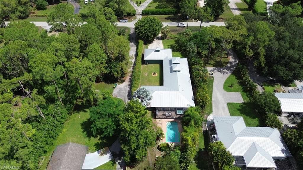 6060 Painted Leaf Ln, Naples, FL 34116-3