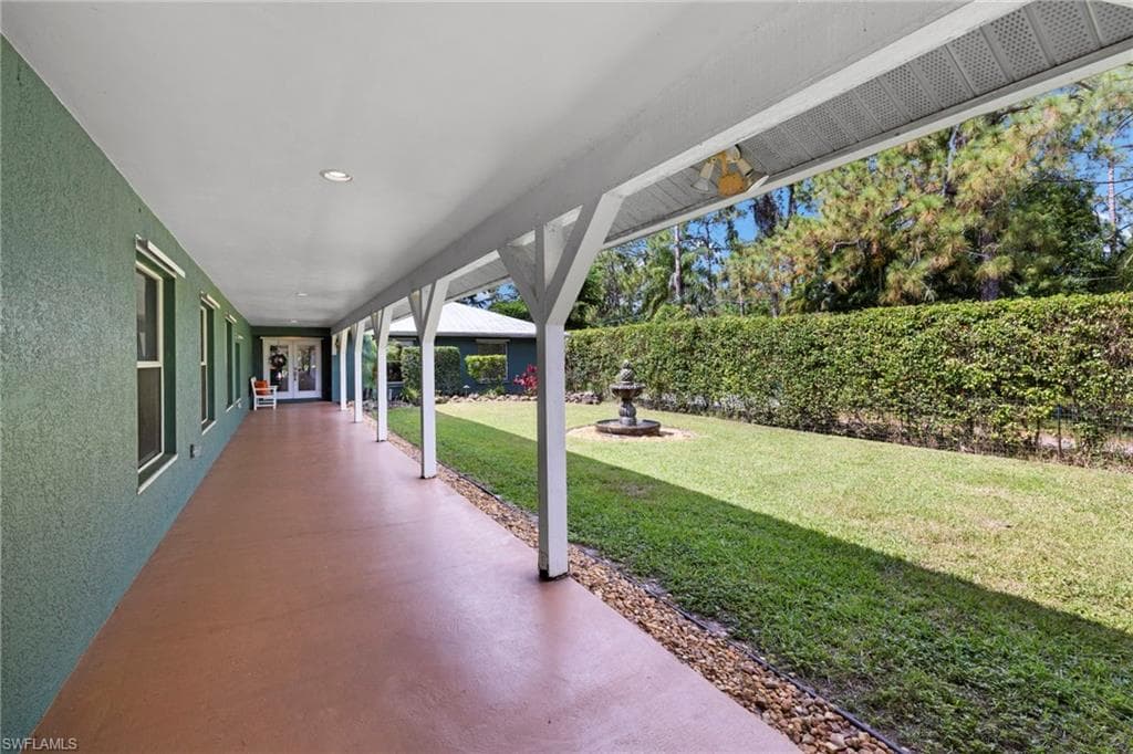6060 Painted Leaf Ln, Naples, FL 34116-8