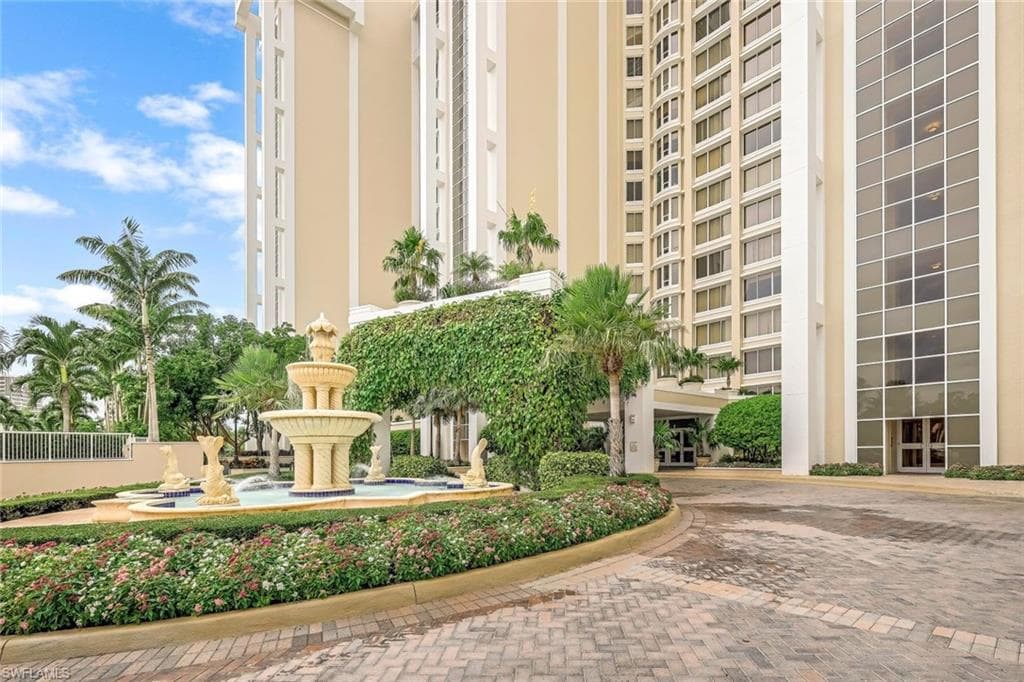 7117 Pelican Bay Blvd 1801, Naples, FL 34108-3