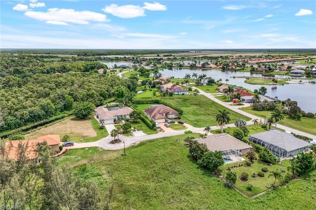18181 Baywood Dr, Naples, FL 34114-7
