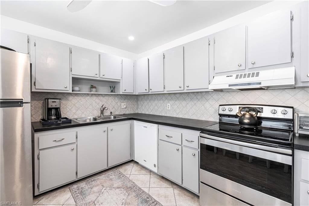 550 Teryl Rd 2302, Naples, FL 34112-16