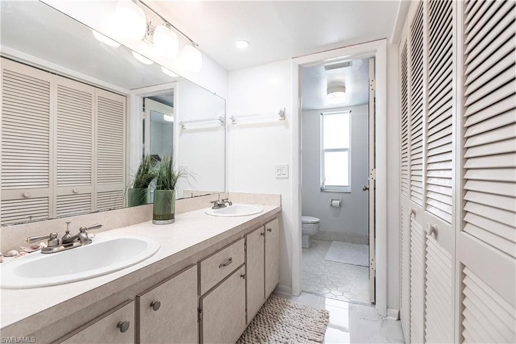 550 Teryl Rd 2302, Naples, FL 34112-21
