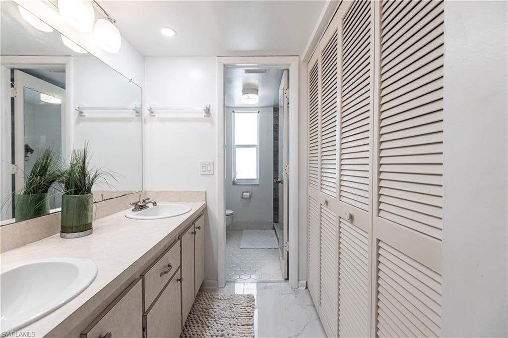 550 Teryl Rd 2302, Naples, FL 34112-22