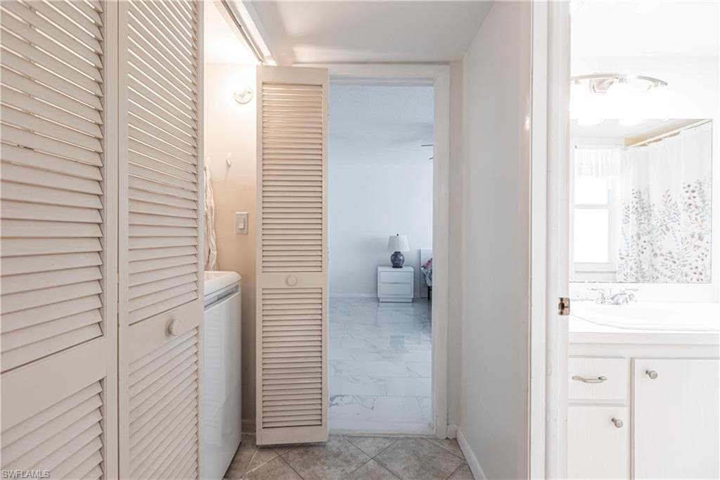 550 Teryl Rd 2302, Naples, FL 34112-29