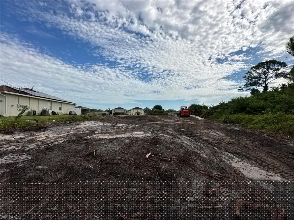 421 Paddock St, Lehigh Acres, FL 33974-1