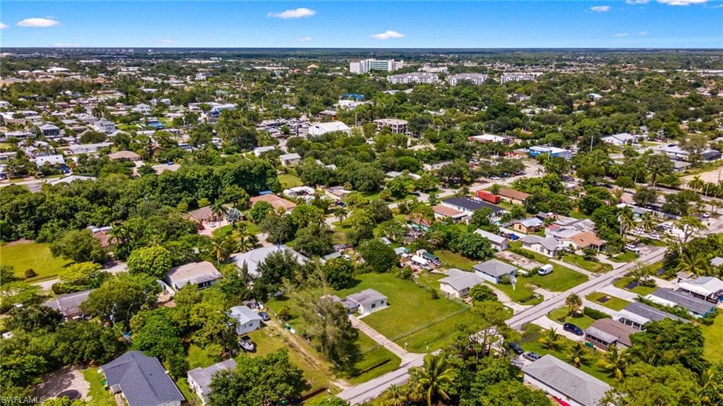 2733 Storter Ave, Naples, FL 34112-7