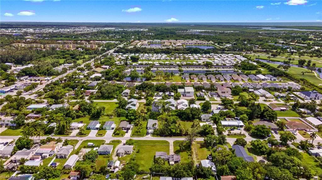 2733 Storter Ave, Naples, FL 34112-8