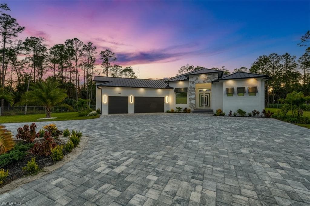 1385 23rd St SW, Naples, FL 34117-3