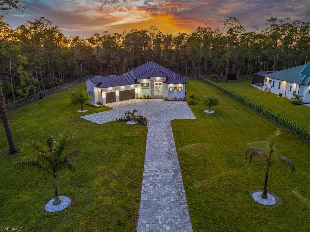 1385 23rd St SW, Naples, FL 34117-5