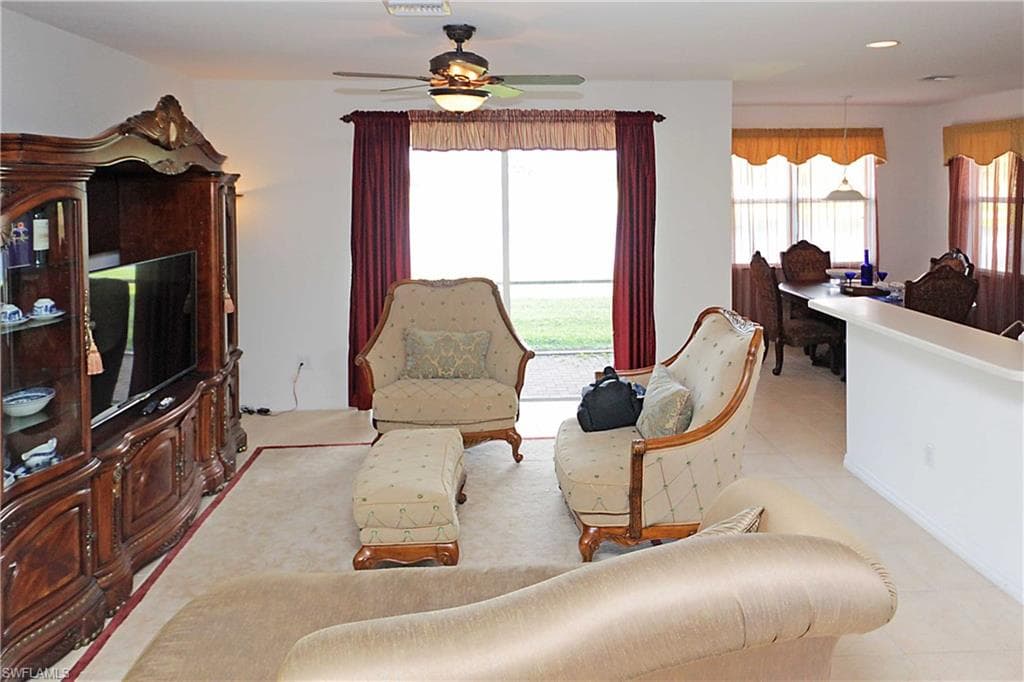 2068 Par Dr, Naples, FL 34120-5