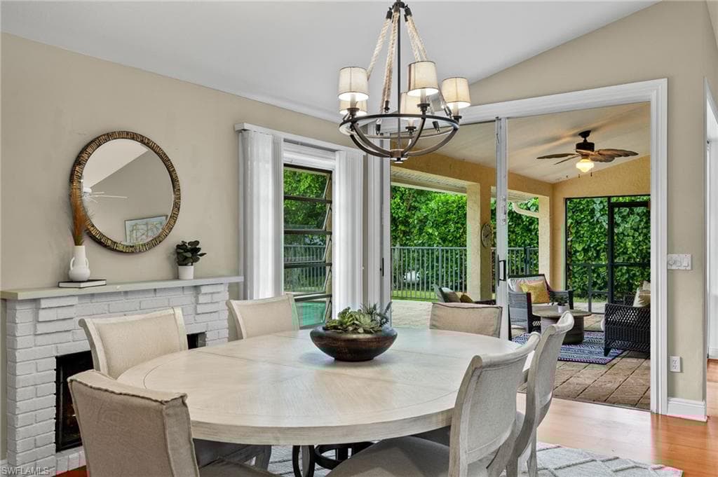 5134 Kristin Ct, Naples, FL 34105-9