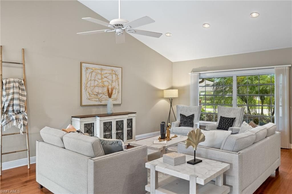 5134 Kristin Ct, Naples, FL 34105-5
