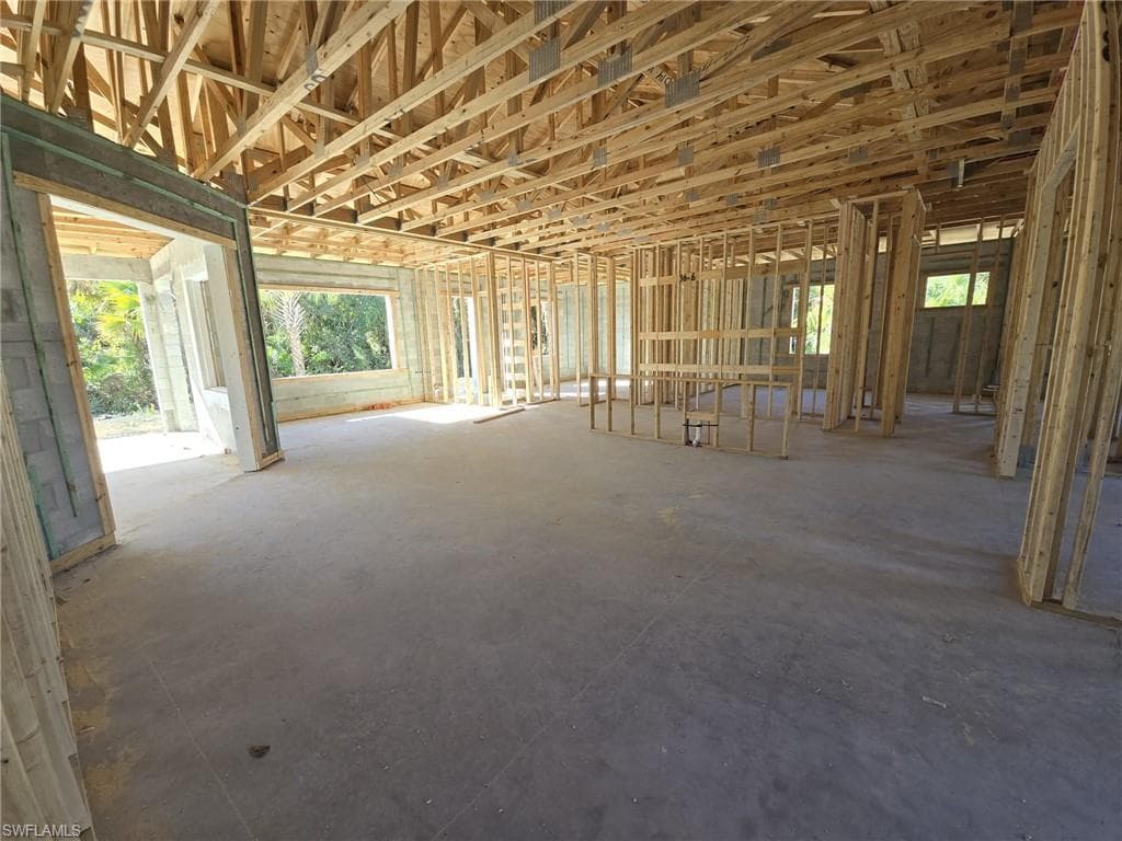 2730 18th Ave SE, Naples, FL 34117-8