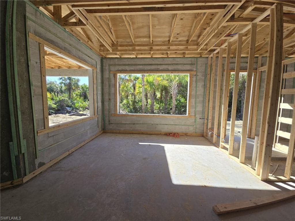 2730 18th Ave SE, Naples, FL 34117-10