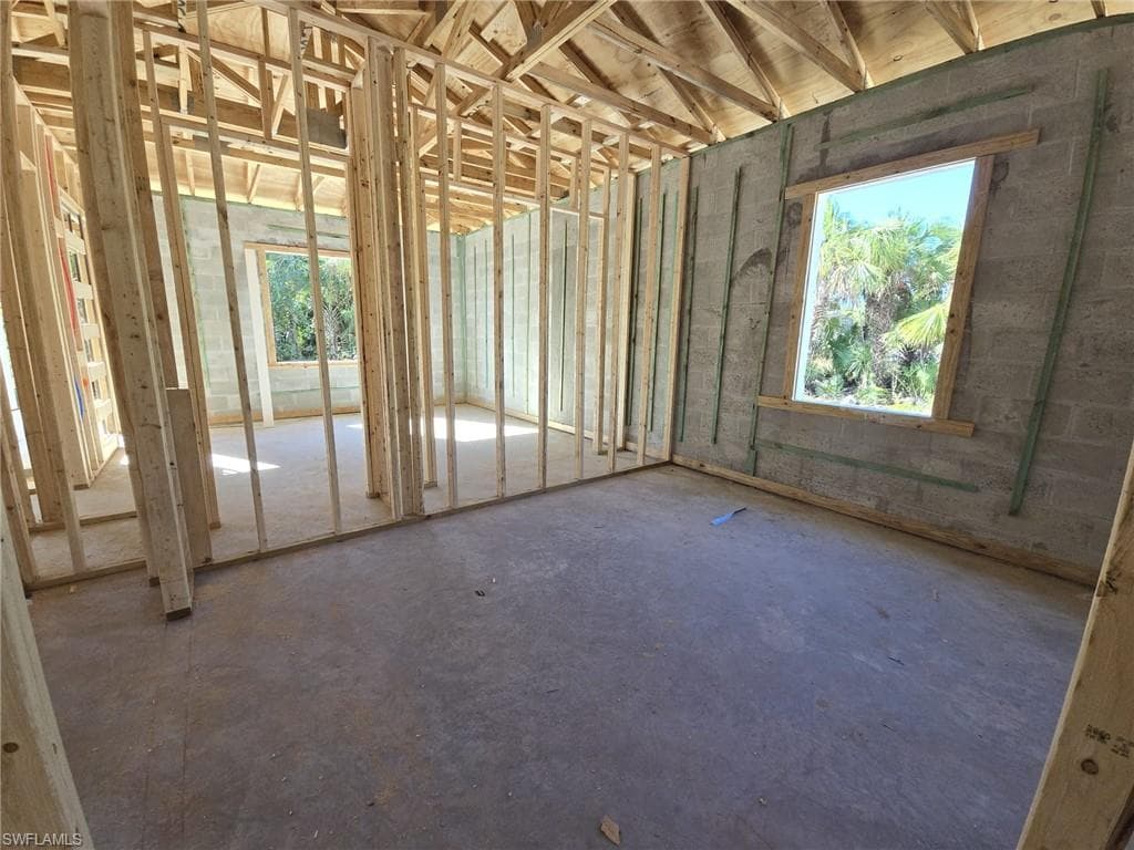 2730 18th Ave SE, Naples, FL 34117-17