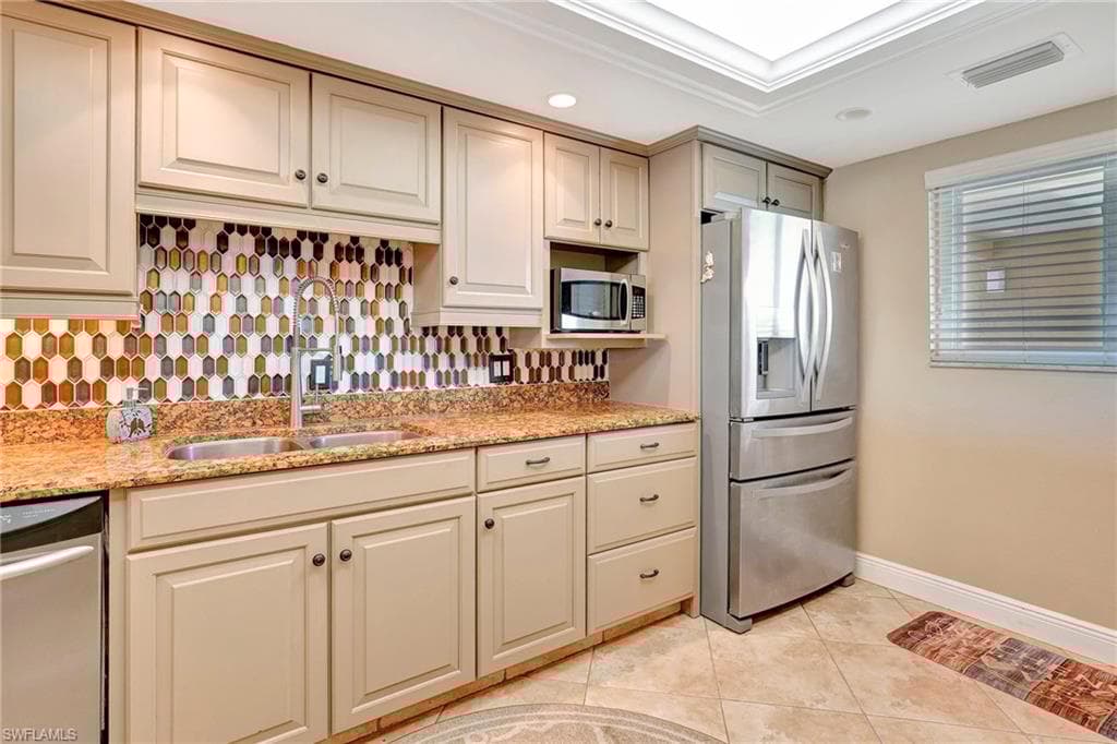 4309 Mariner Way 304, Fort Myers, FL 33919-8