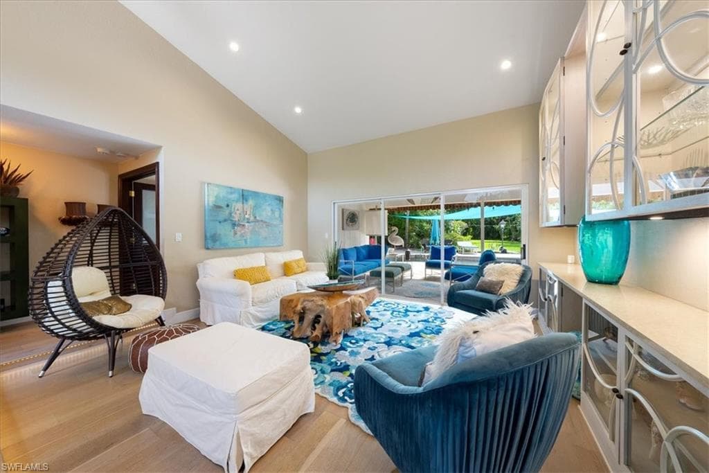 6540 Trail Blvd, Naples, FL 34108-9