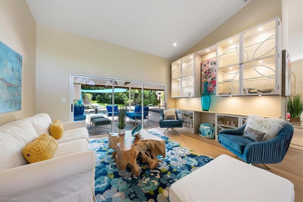 6540 Trail Blvd, Naples, FL 34108-10