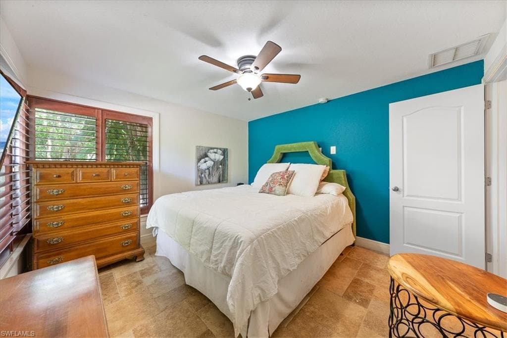6540 Trail Blvd, Naples, FL 34108-36