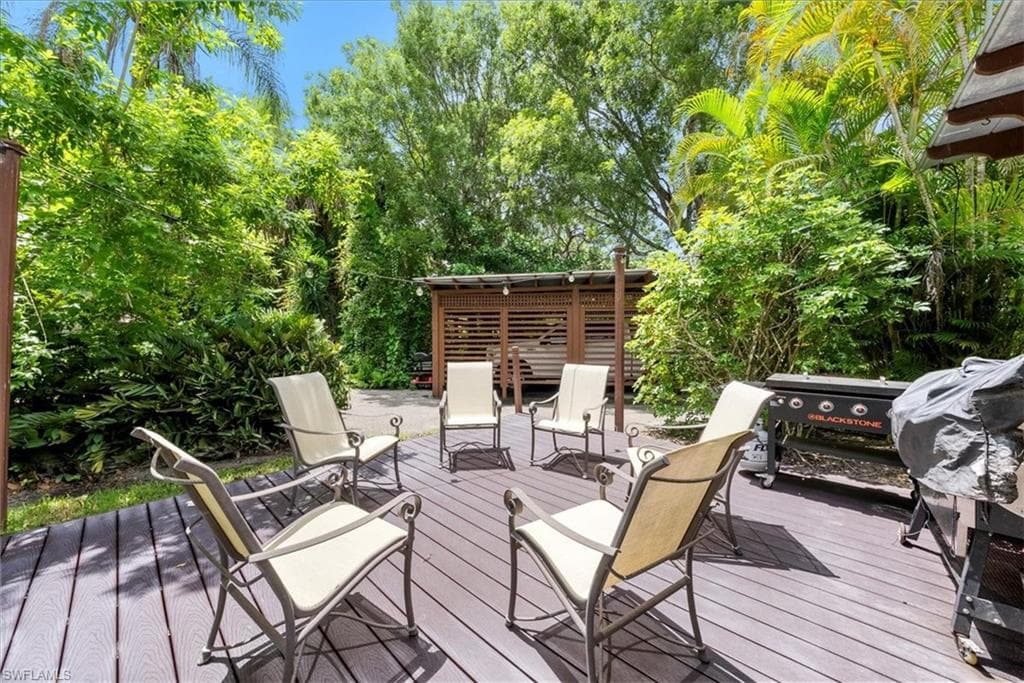 6540 Trail Blvd, Naples, FL 34108-39