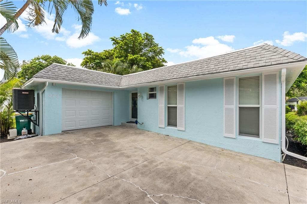 200 Georgetown Blvd 2-30, Naples, FL 34112-34