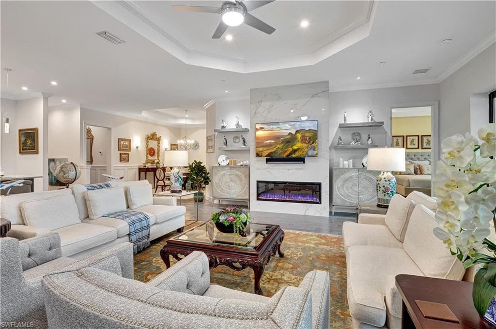 9637 Montelanico Loop 203, Naples, FL 34119-14