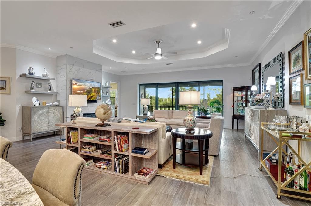 9637 Montelanico Loop 203, Naples, FL 34119-15