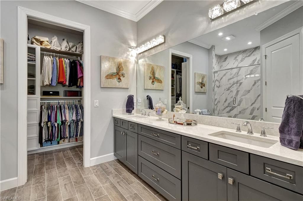 9637 Montelanico Loop 203, Naples, FL 34119-18
