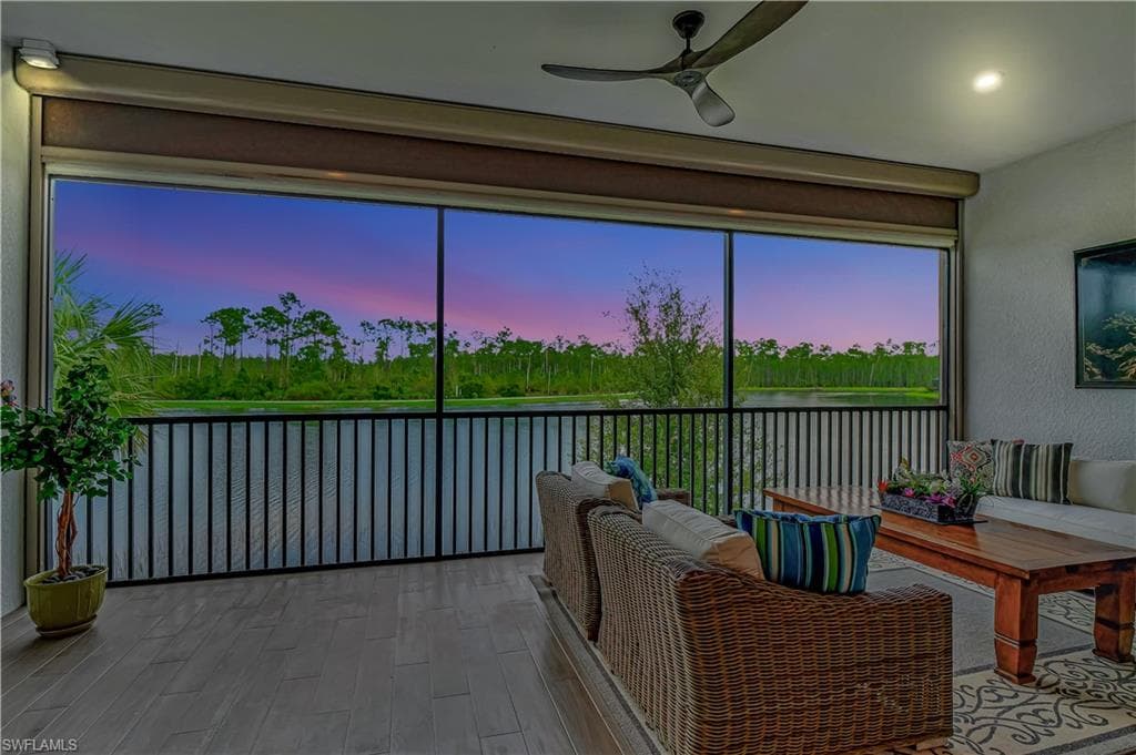 9637 Montelanico Loop 203, Naples, FL 34119-26