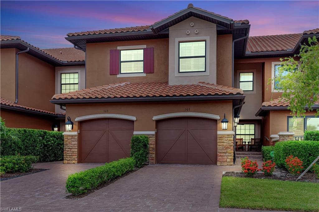 9637 Montelanico Loop 203, Naples, FL 34119-3