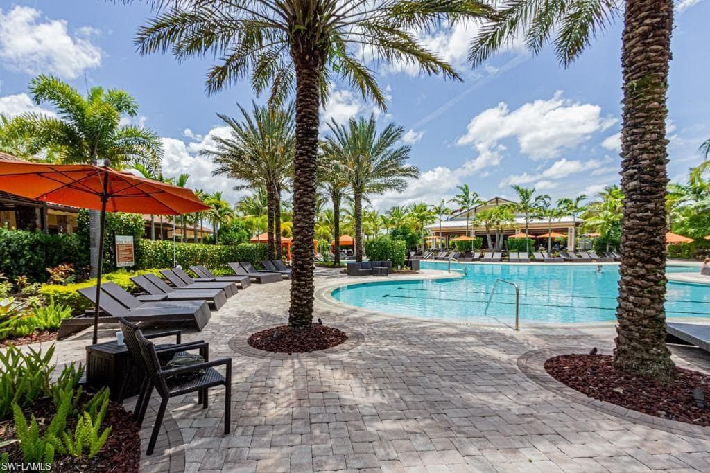 9637 Montelanico Loop 203, Naples, FL 34119-42
