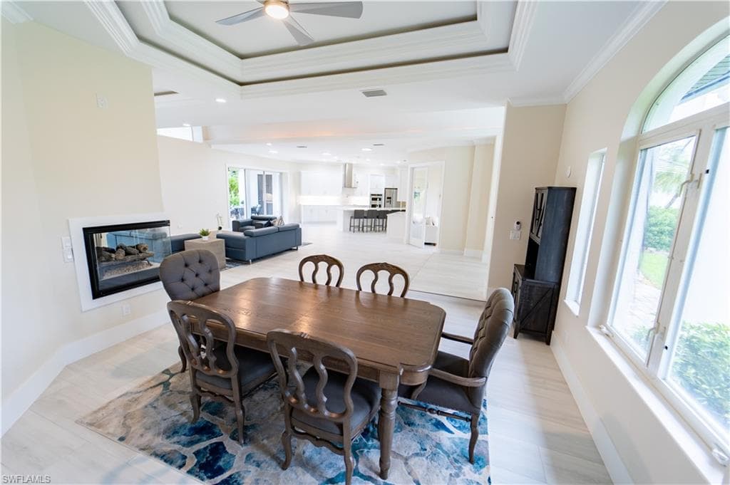 6461 Livingston Woods Ln, Naples, FL 34109-4