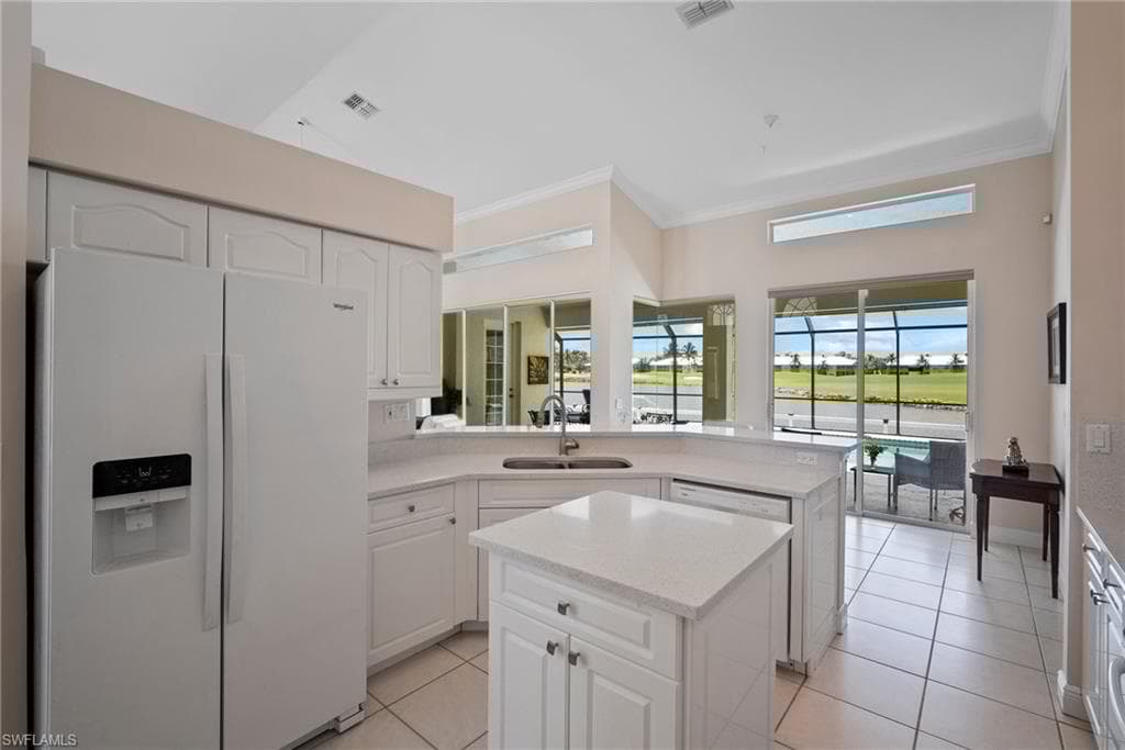 6955 Mauna Loa Ln, Naples, FL 34113-19