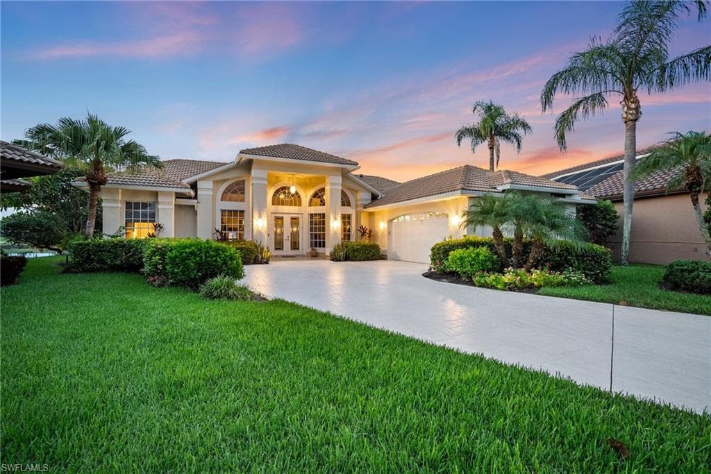 6955 Mauna Loa Ln, Naples, FL 34113-2