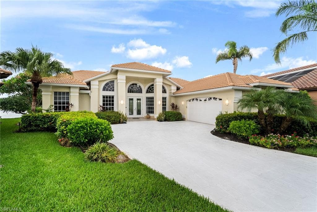 6955 Mauna Loa Ln, Naples, FL 34113-49