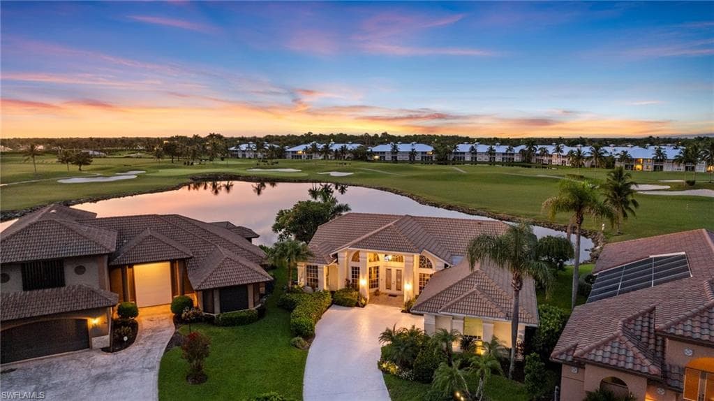 6955 Mauna Loa Ln, Naples, FL 34113-5