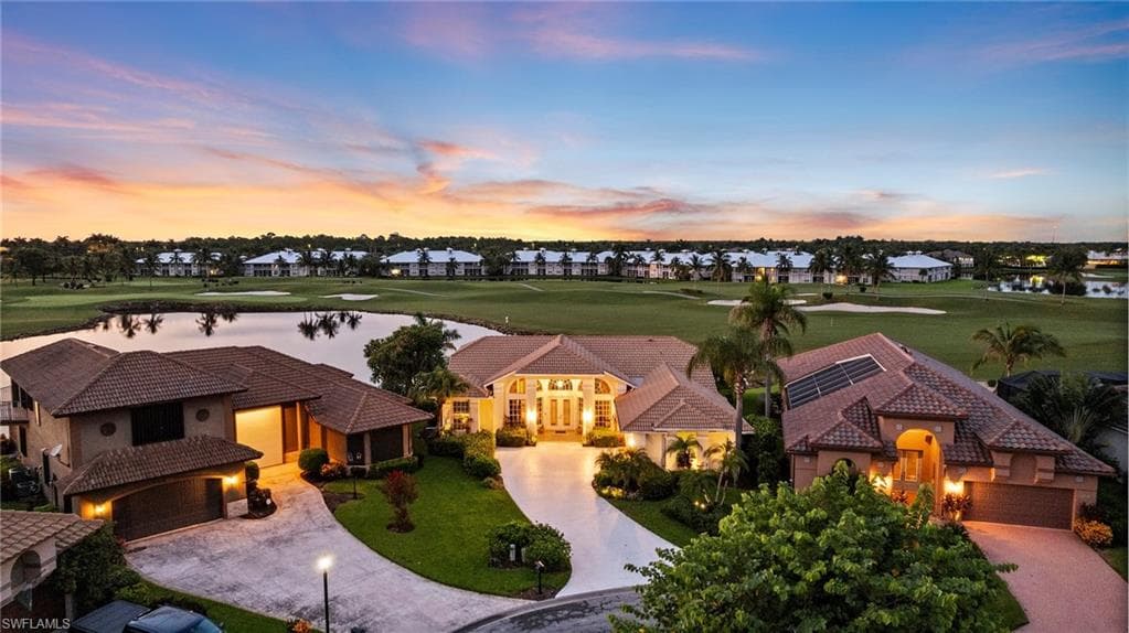 6955 Mauna Loa Ln, Naples, FL 34113-8