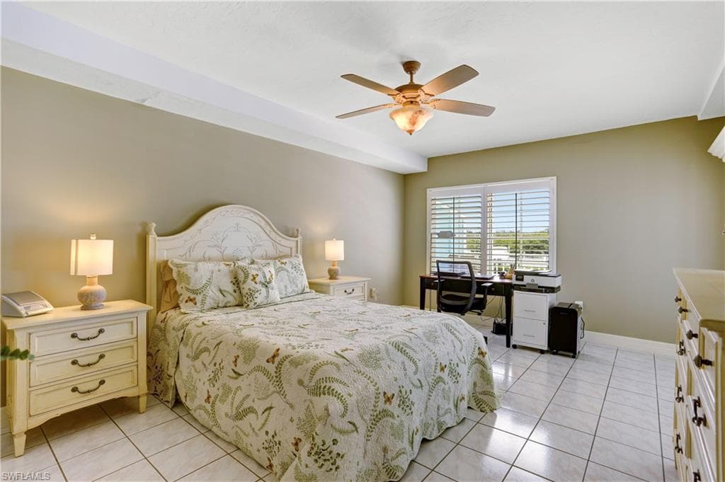 13105 Vanderbilt Dr 207, Naples, FL 34110-12
