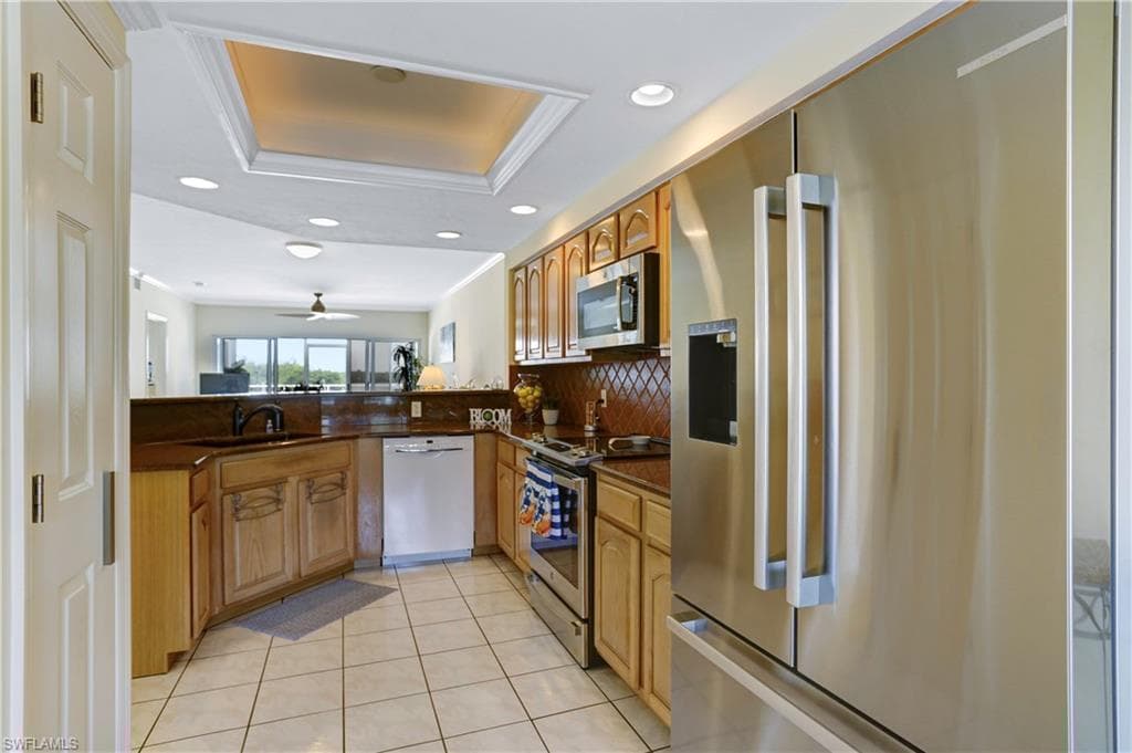 13105 Vanderbilt Dr 207, Naples, FL 34110-24