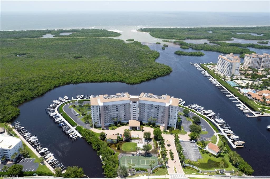 13105 Vanderbilt Dr 207, Naples, FL 34110-28