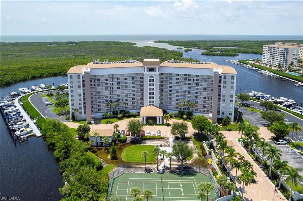 13105 Vanderbilt Dr 207, Naples, FL 34110-29