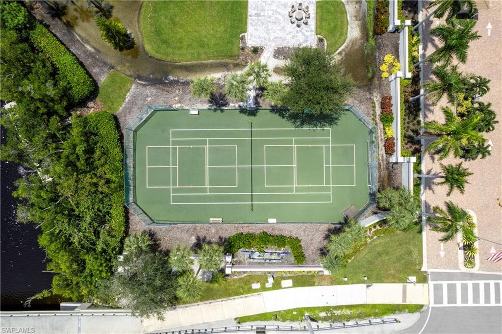13105 Vanderbilt Dr 207, Naples, FL 34110-35